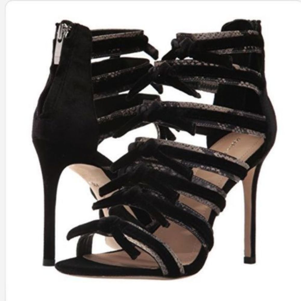 Pour La Victoire Elsie dress Velvet sandal NWOB size 6